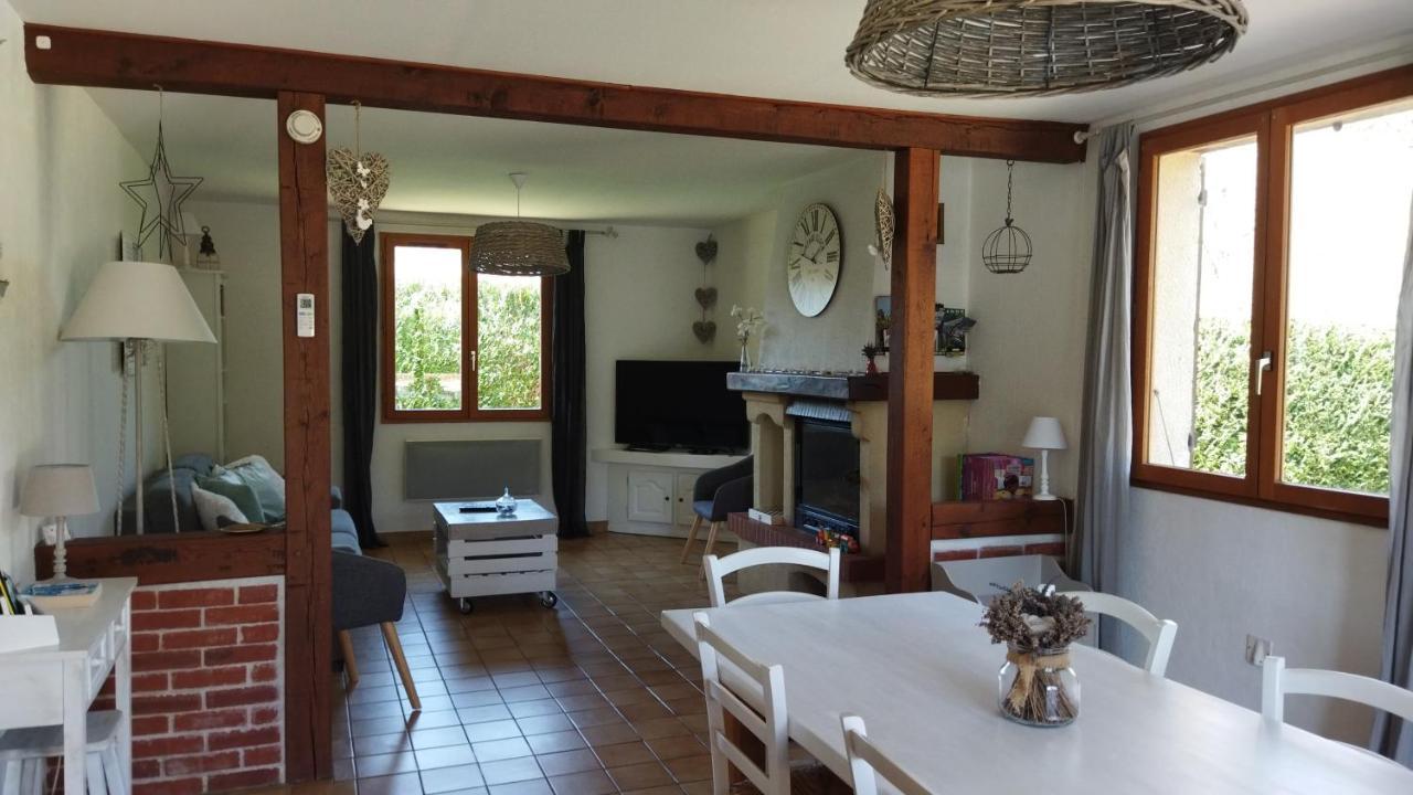 Le Cottage De Mae Seigy エクステリア 写真